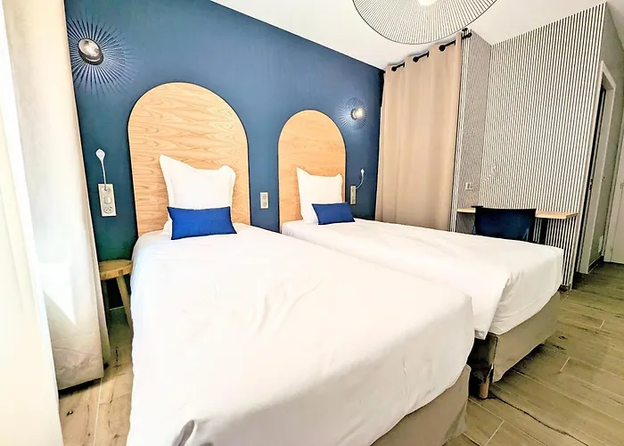 Flor Hotell 3*