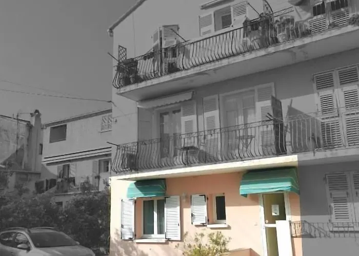 Flor 3* Saint-Florent (Corsica)